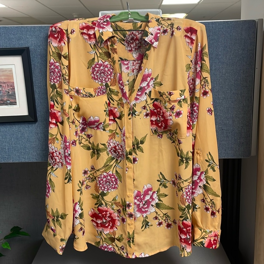 Button down blouse - Picture 3 of 8